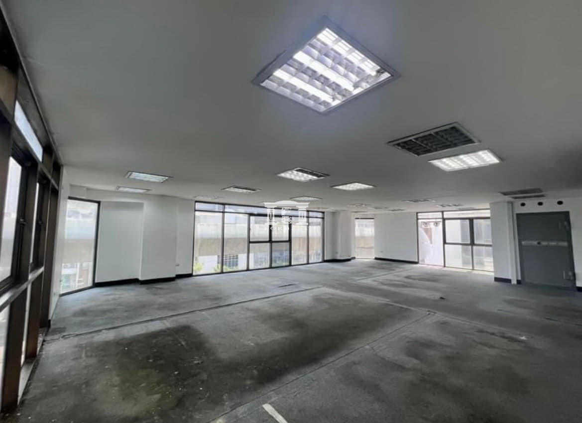 43580 – ให้เช่าอาคารสำนักงาน 7 ชั้น ติดถนนกรุงธนบุรี ใกล้ BTS กรุงธนบุรี Gallery Image